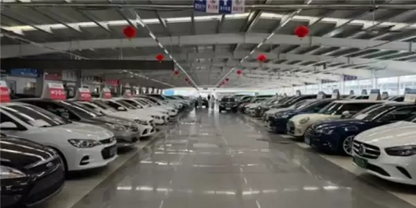 卖一辆亏一辆!全国百强车商也扛不住了:总经理薪资归零、全员降薪