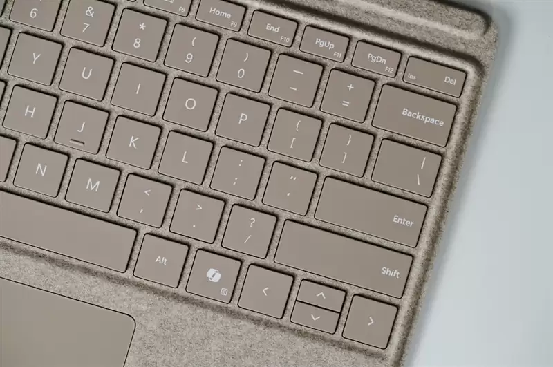 新一代 Surface Pro,13英寸评测:性能能效进步巨大 核显媲美最新X86