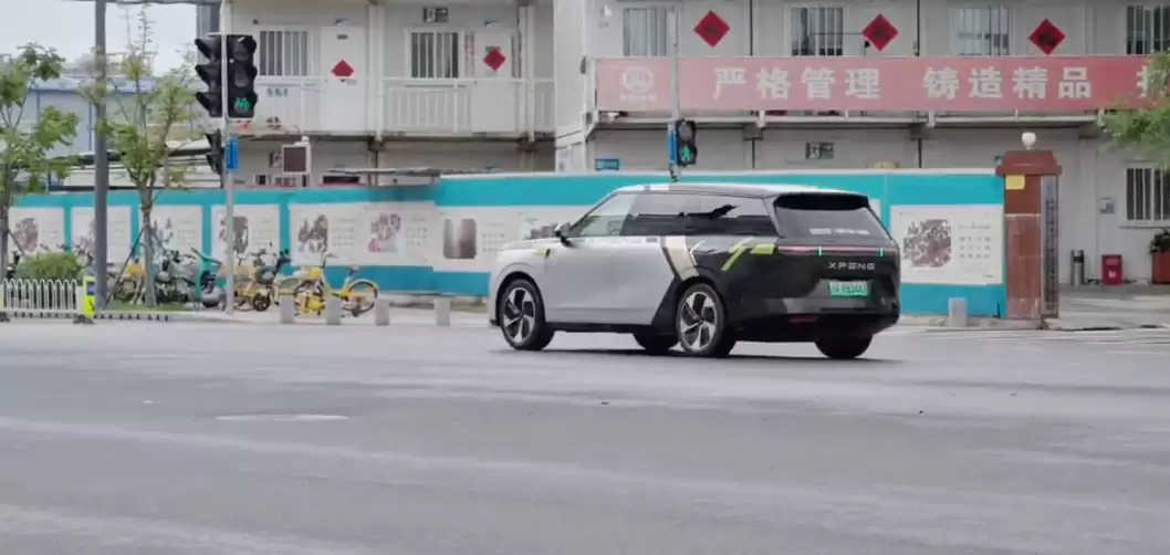 小鹏汽车Robotaxi内测第一单完成,8个月跑通全链路