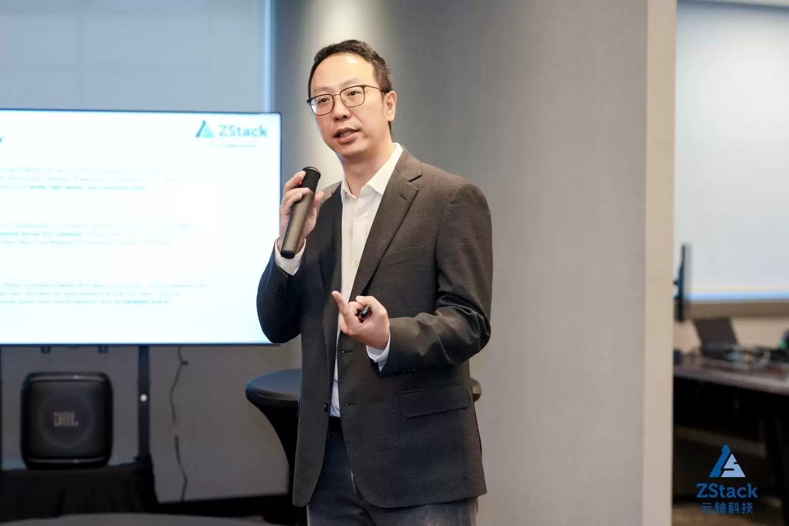 璀璨新程|ZStack马来西亚正式启航:以吉隆坡为支点,共赴AI原生未来
