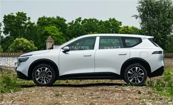 综合续航1400km！东风日产NX8增程260 Pro上市：15.99万元