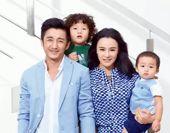 曝拳王邹市明欠债2亿!创业失败 妻子卖多套房产