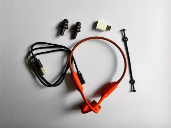 游泳跑步怎么选运动耳机?IPX8防水+32G本地内存,园世Beta Pro骨传导耳机体验