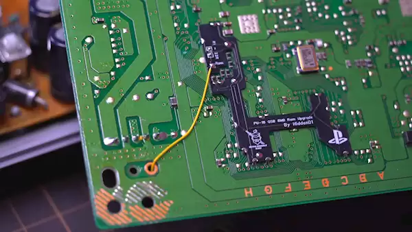 极客给原版PlayStation升级16MB内存 就为了玩马里奥64