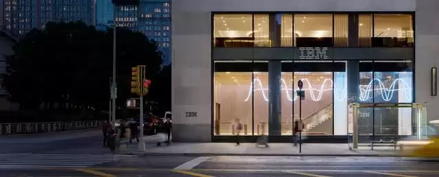 IBM预警AI基建热潮抢占企业软件支出预算,引发软件板块下挫