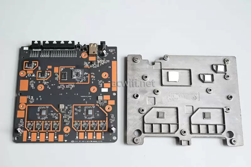 中兴问天BE7200Pro+路由器新旧两个版本有什么区别? 两版拆机对比