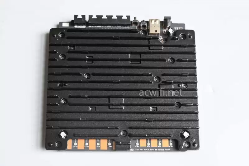中兴问天BE7200Pro+路由器新旧两个版本有什么区别? 两版拆机对比