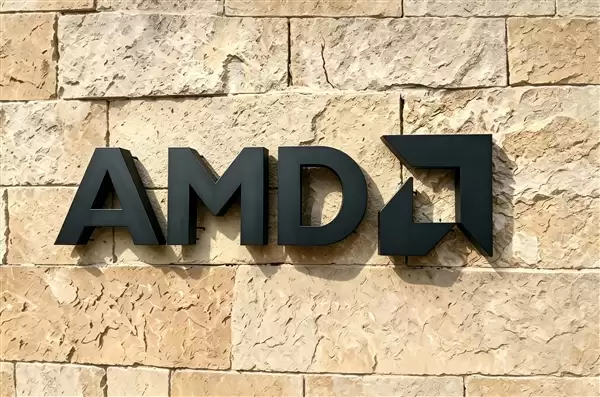 8核X3D进游戏本!AMD筹备锐龙7 9800HX3D:年底上市