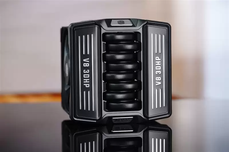 近十年最帅风冷!酷冷至尊V8 ACE 3DHP散热器评测:单塔能干翻双塔