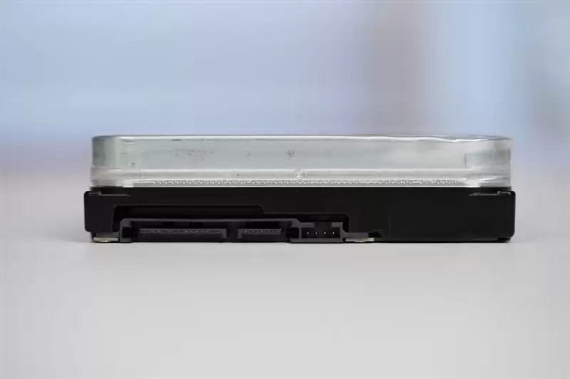 4盘RAID 0读写超1100MB/s!希捷酷狼Pro 32TB硬盘评测:百万文件快速完成备份