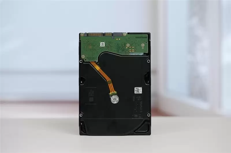 4盘RAID 0读写超1100MB/s!希捷酷狼Pro 32TB硬盘评测:百万文件快速完成备份