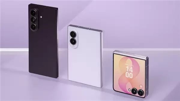 安卓首款阔折叠交出亮眼成绩单！三星Galaxy Z Fold8系列72小时斩获27万台订单