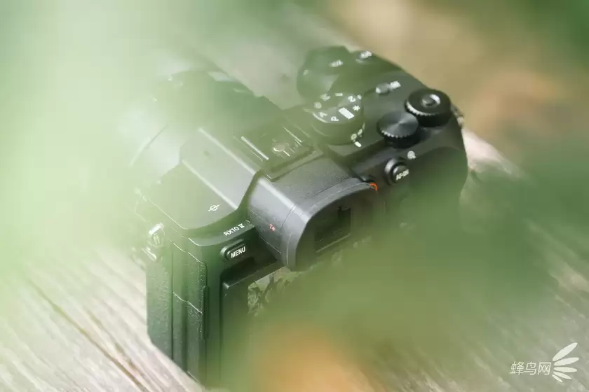 索尼黑卡RX10V评测 索尼黑卡RX10V评测