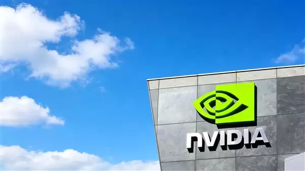 黄仁勋踏入危险陷阱！科技大佬直言：NVIDIA正重蹈Intel对抗AMD覆辙